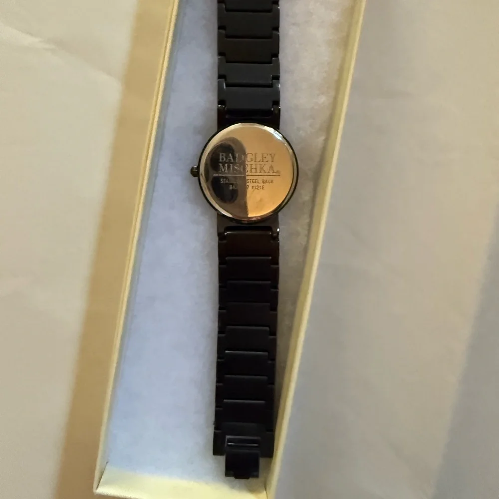 Pre Owned Badgley Mischka Black Stainless Steel Ladies Watch Crystal Hour Mark